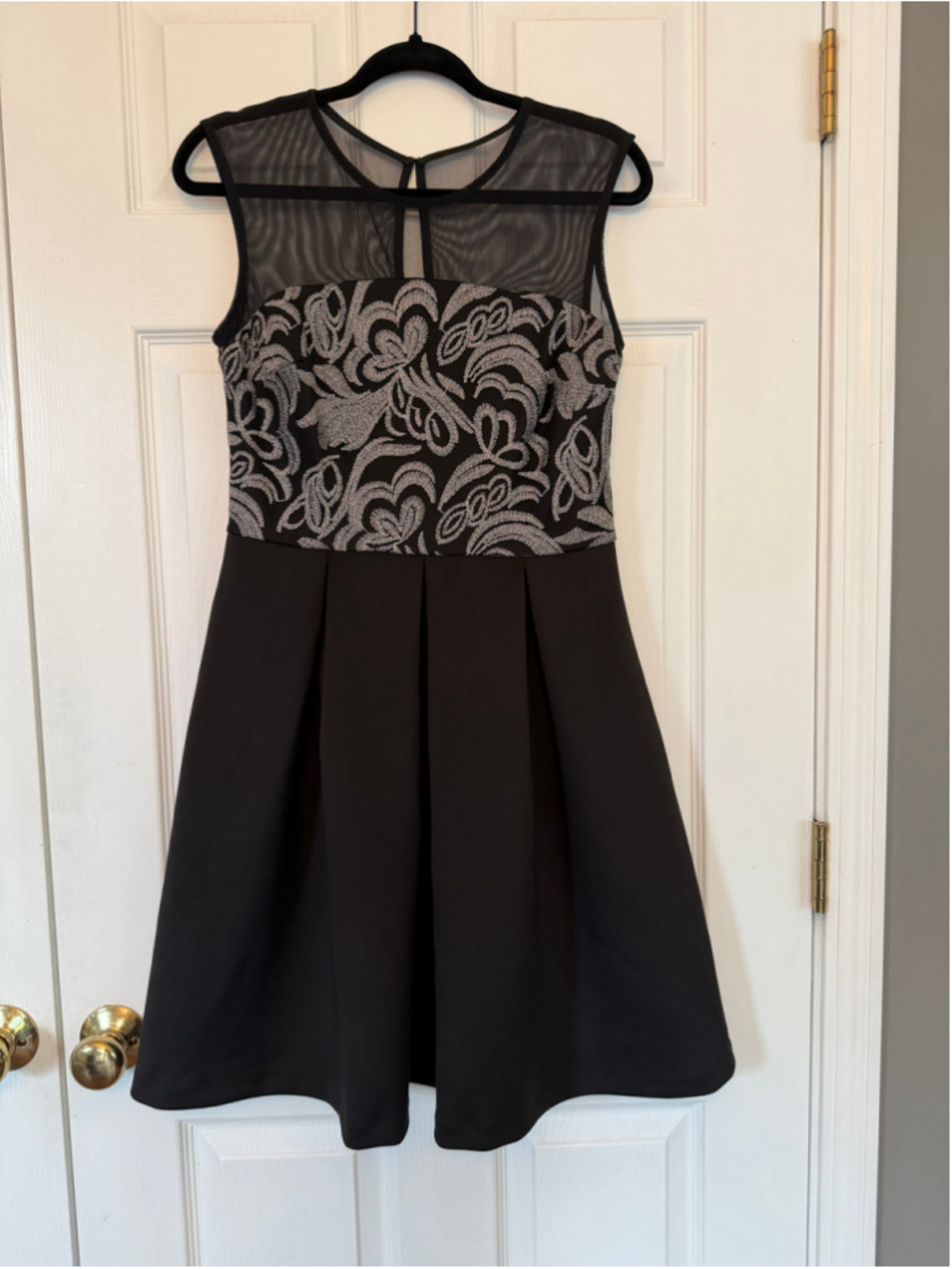 Women's Covington Black and Silver Mini Party Dress Size 6